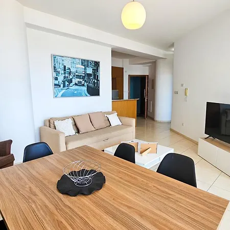 Paradise Palms Seaview Apartment Larnaca Exterior photo