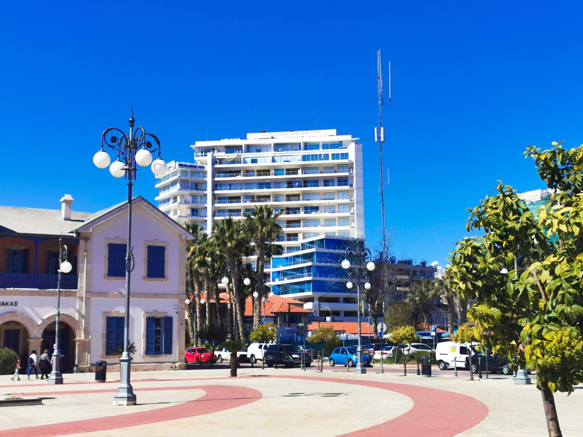 Paradise Palms Seaview Апартаменти *